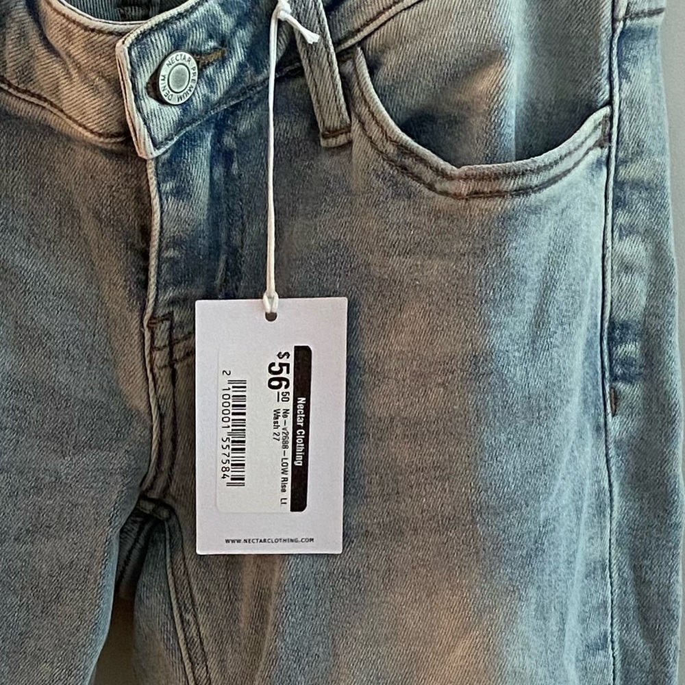 Light Low Rise Jeans - Picture 4 of 4